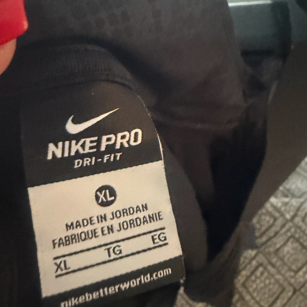 Nike Women's Black Patterned Jacket - Picture 5 of 5